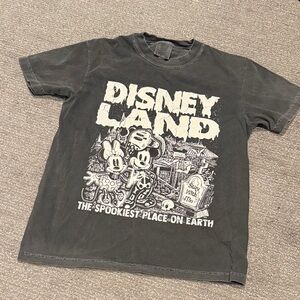 Disneyland Black Graphic Tee size small